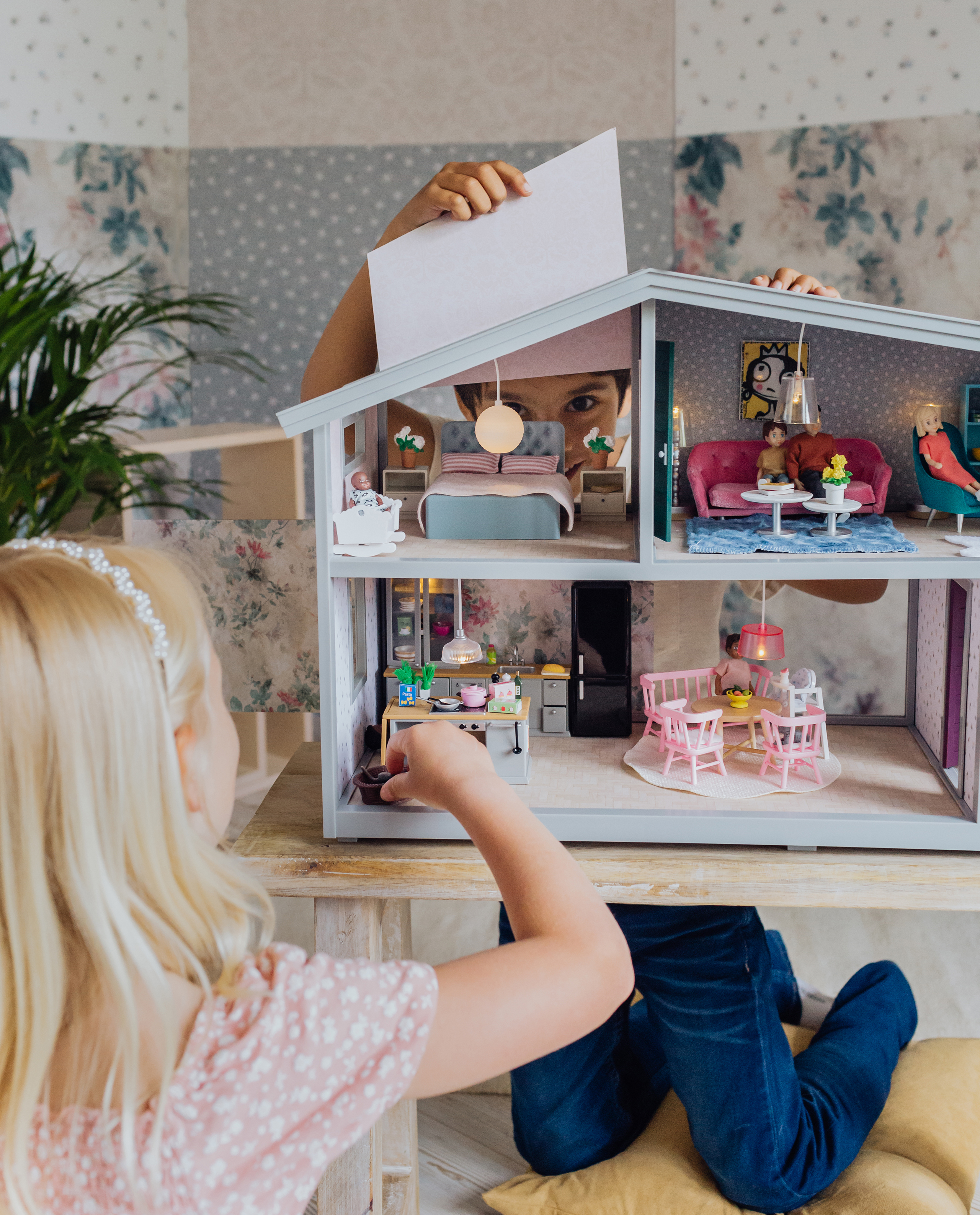 Domek dla Lalek Lundby 2 Piętra 4 Pokoje Duży z Tapetami Sandberg 1:18