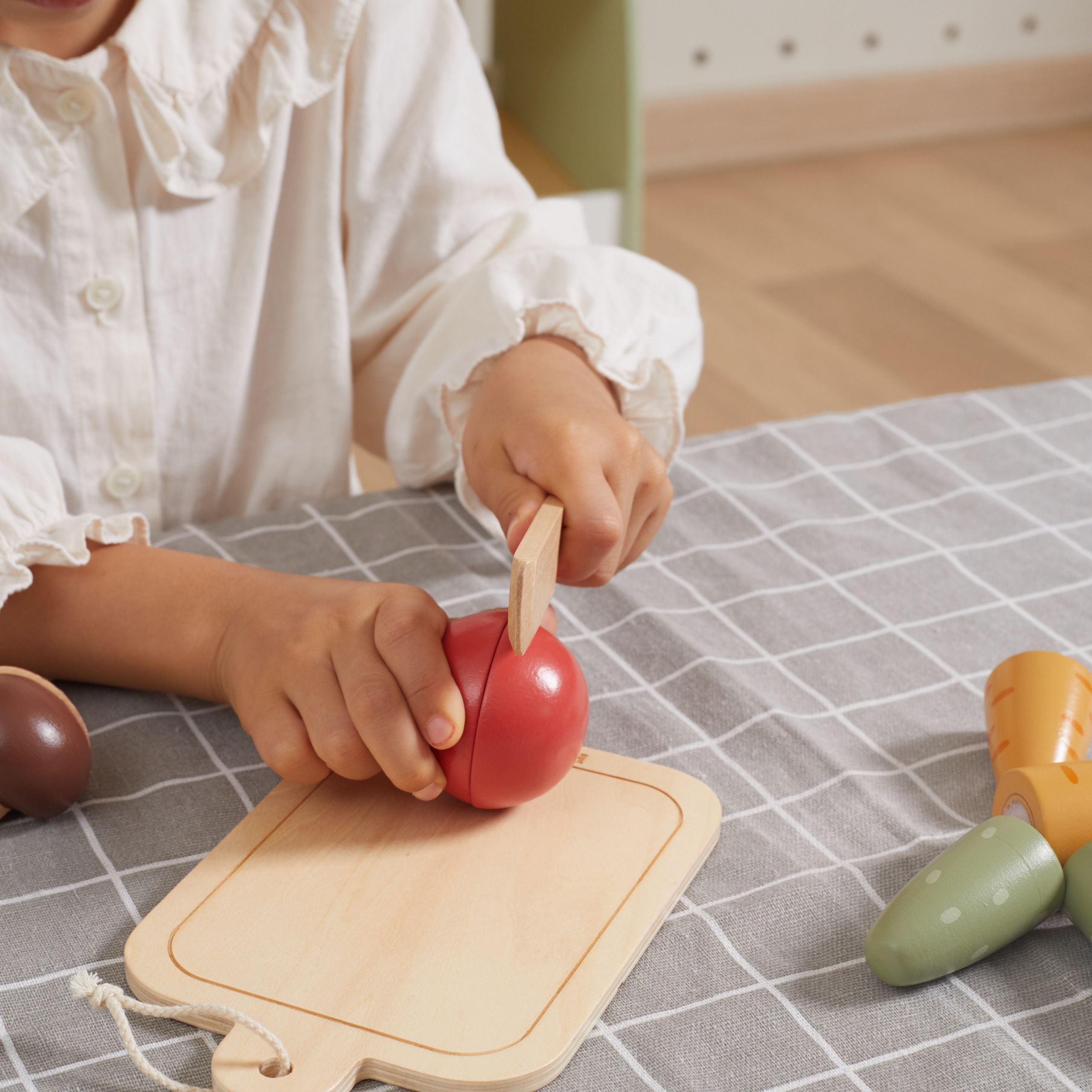 Drewniane Warzywa do Krojenia dla Dzieci 18m+ Viga PolarB na Rzepy Zestaw Kuchenny Montessori - obrazek 6
